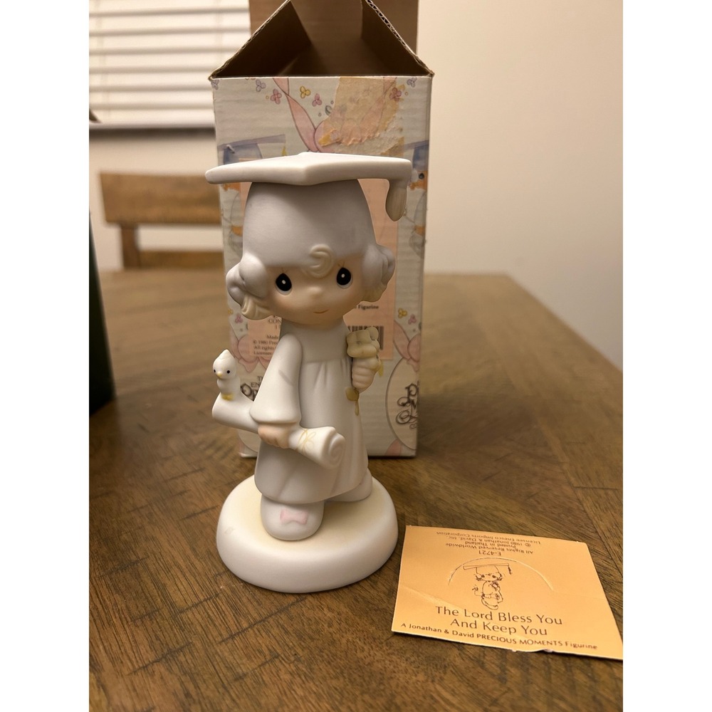 Precious Moments The Lord Bless You And Keep You Graduation Figurine E-4721 Box